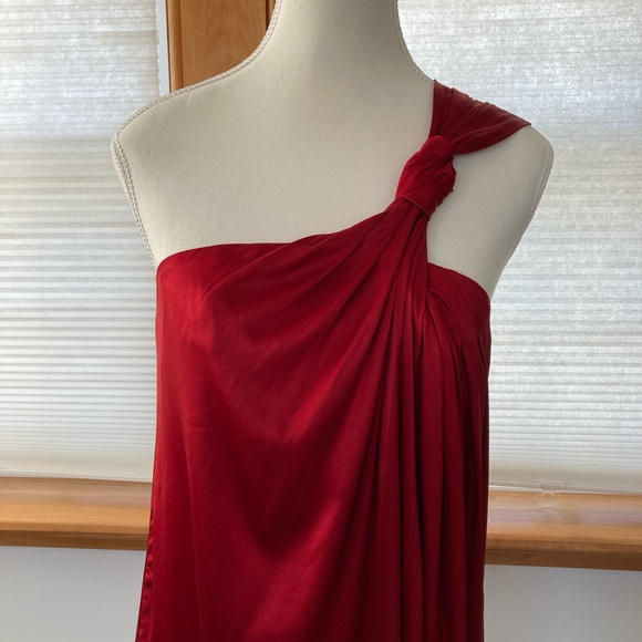 Brand new red party dress size 4 - Picture 2 of 7